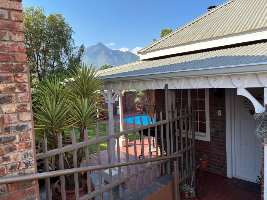 7 Bedroom Property for Sale in Heather Park Western Cape
